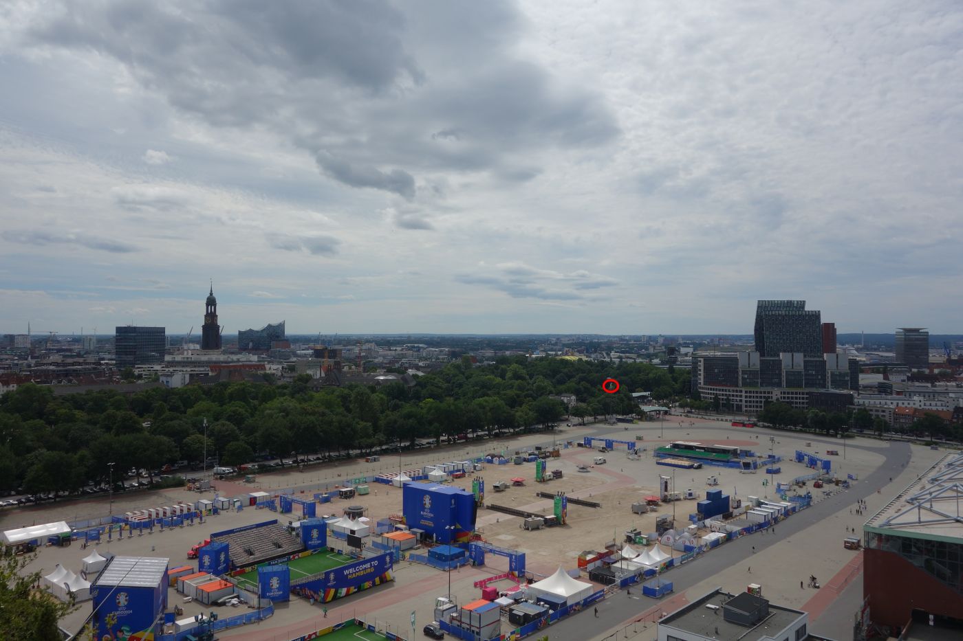 Hamburg Fanzone MRT VF Euro 2024 01.JPG