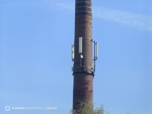 O2-Funkturm-neben-Wertstoffhof-Remondis-nahgezoomt.jpg