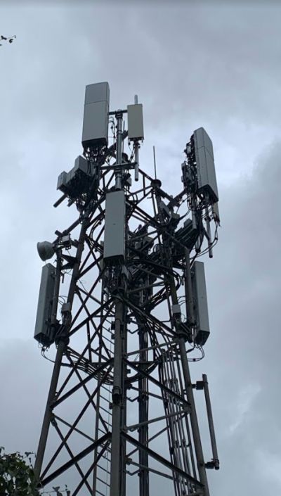 Crowthorne forest mast Antennas VF.jpg