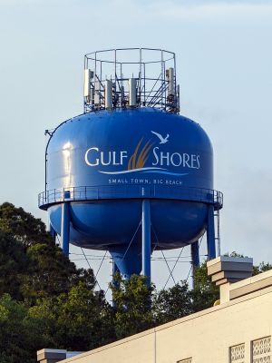 A view of the south-facing AT&T macro atop the Gulf Shores, Alabama water tower.